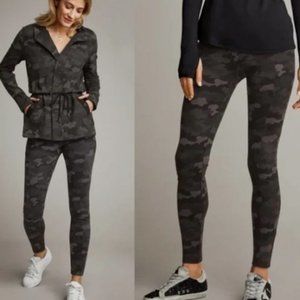 CAbi #3931 ATC Grey Camo Camouflage Leggings Side Pockets Size medium